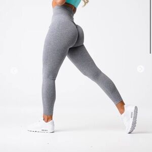 NVGTN Grey Scrunch Seamless Leggings